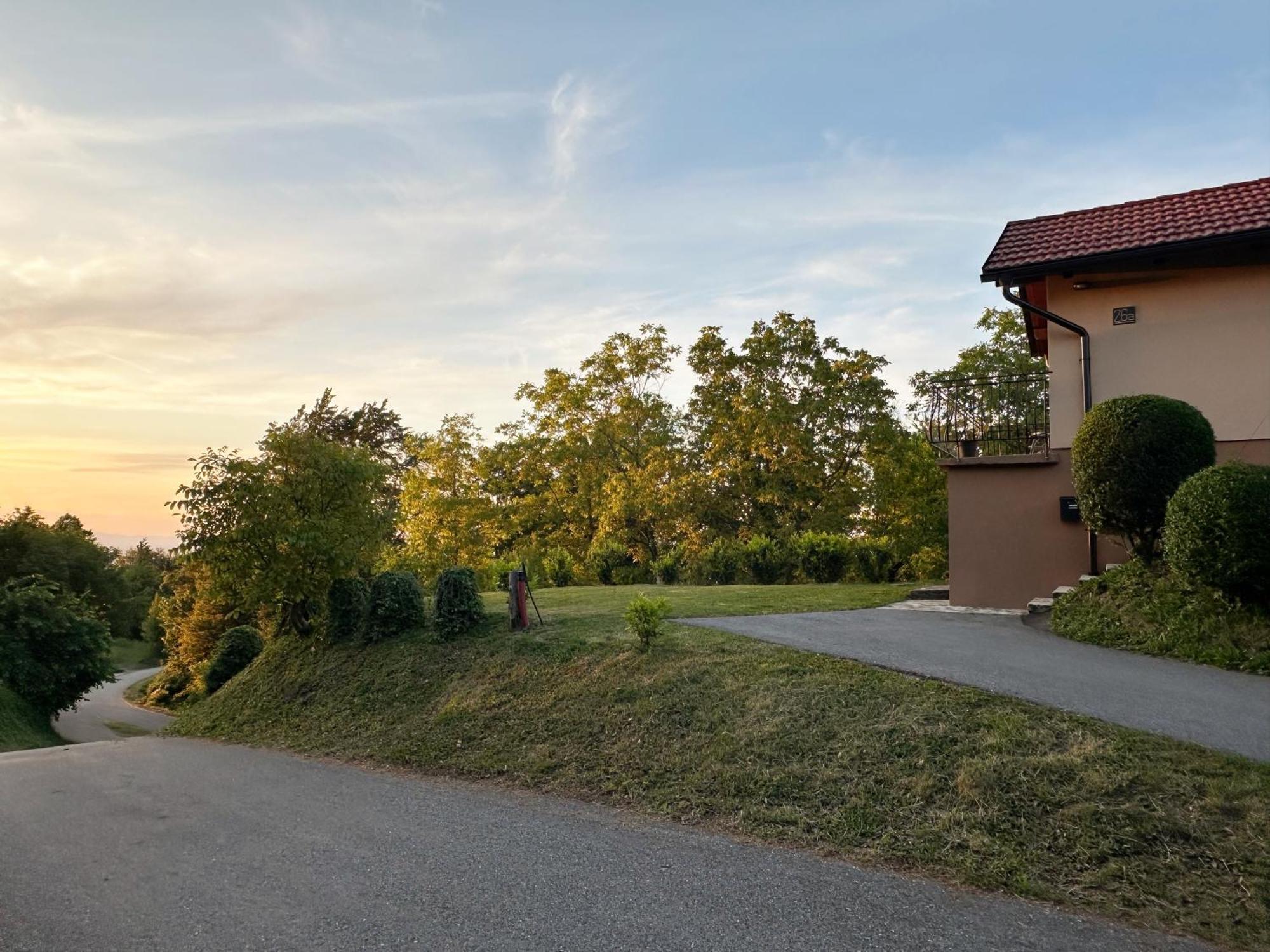 Holiday House Tomajna Podlehnik Exterior photo